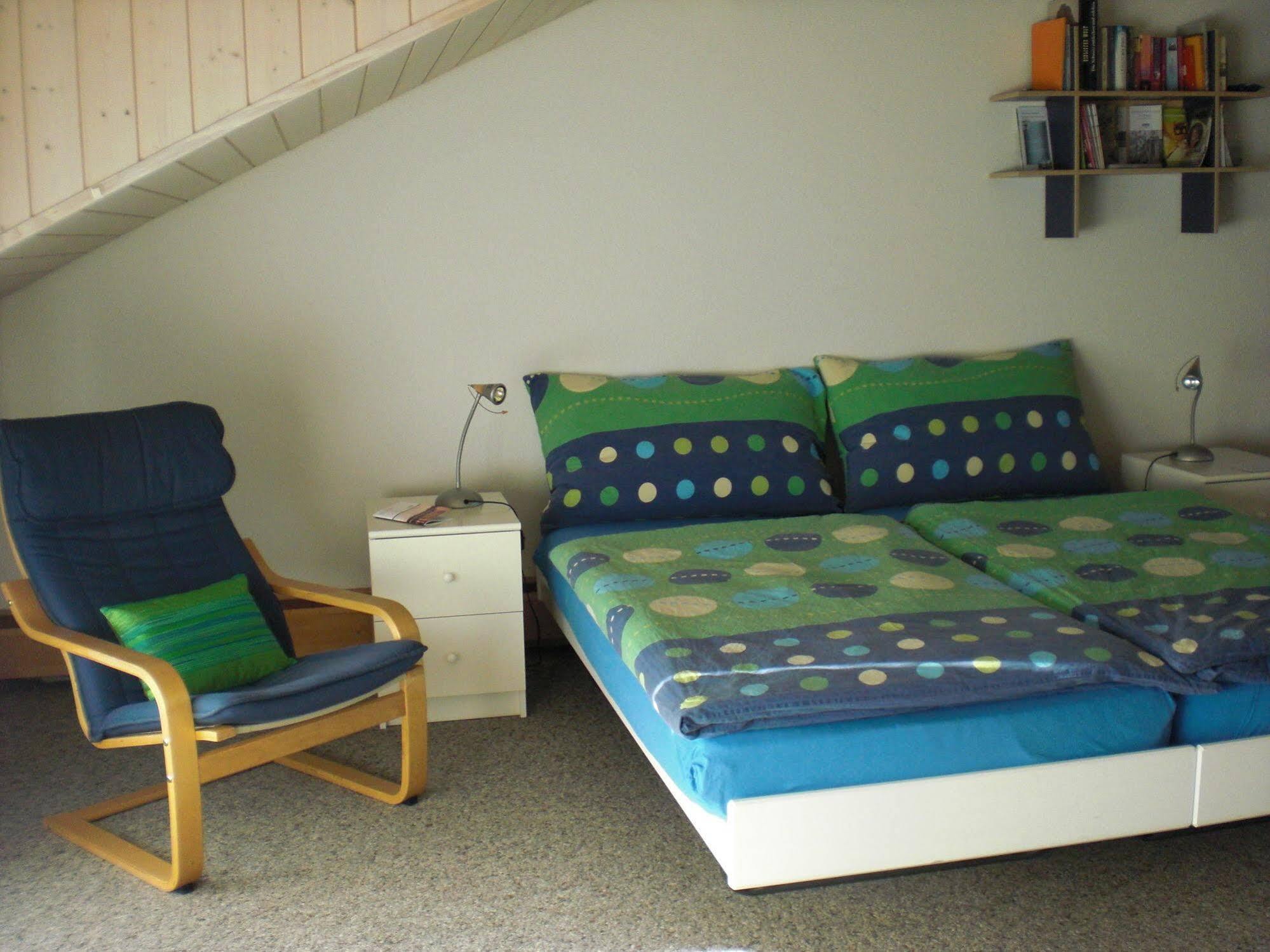 Mybednbreakfast In Bottmingen Bed and Breakfast Εξωτερικό φωτογραφία