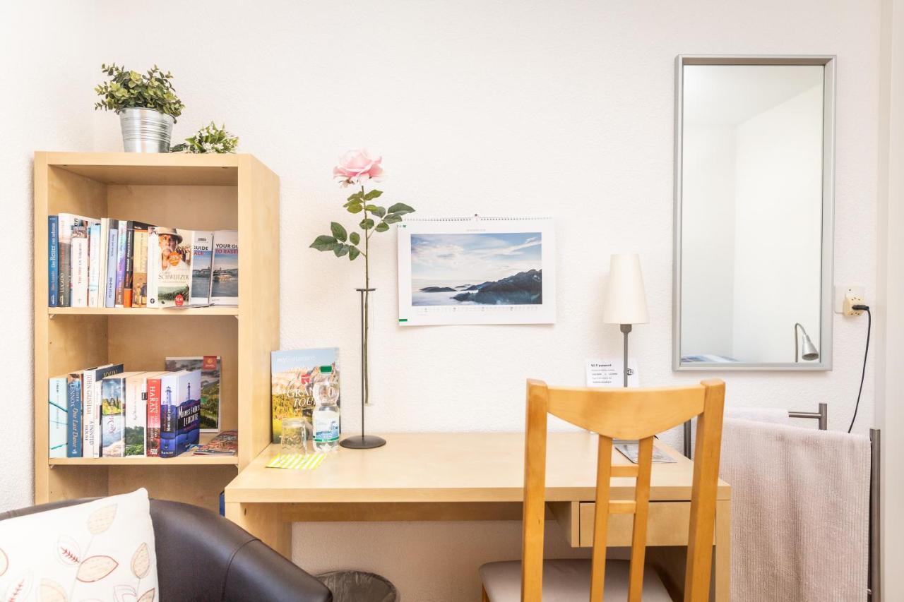 Mybednbreakfast In Bottmingen Bed and Breakfast Εξωτερικό φωτογραφία