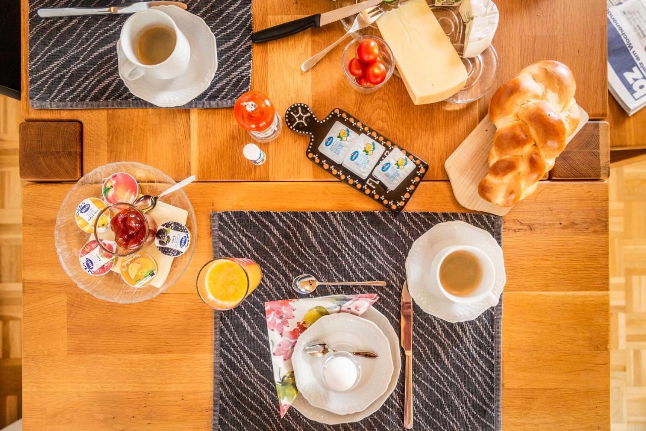 Mybednbreakfast In Bottmingen Bed and Breakfast Εξωτερικό φωτογραφία